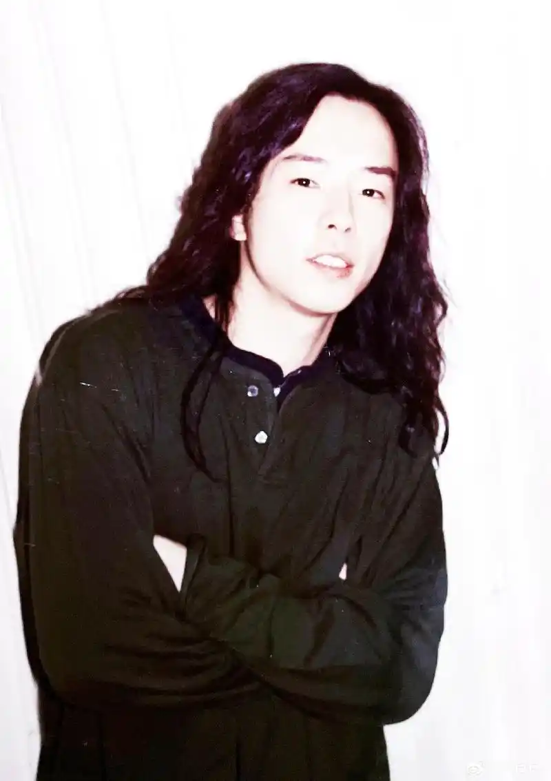 吉他英雄黄贯中 - 抖音