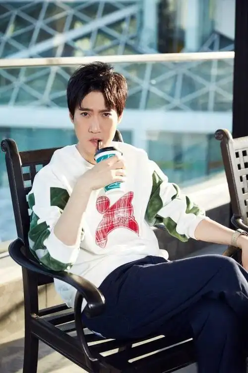 《独行月球》主演常远:成名背后有泪,娶平凡妻子还房贷