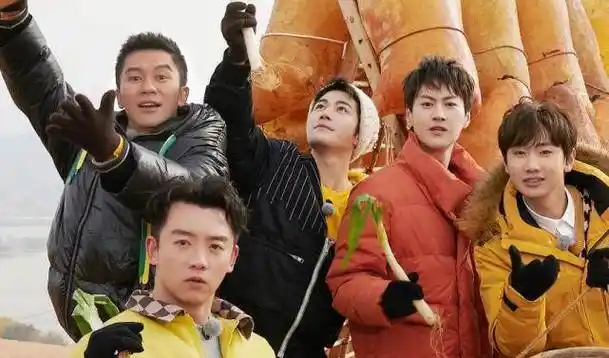 特辑,黄圣依全场在c位,baby裹面包服,超大毛领抢镜_嘉宾_郑恺当_镜头