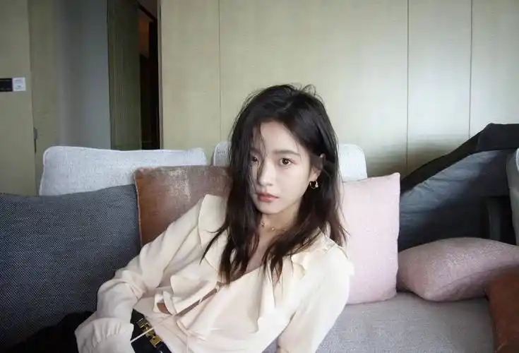 魏大勋李庚希《不讨好的勇气》吻戏路透,这个身高差好爱_娱乐_内容_本