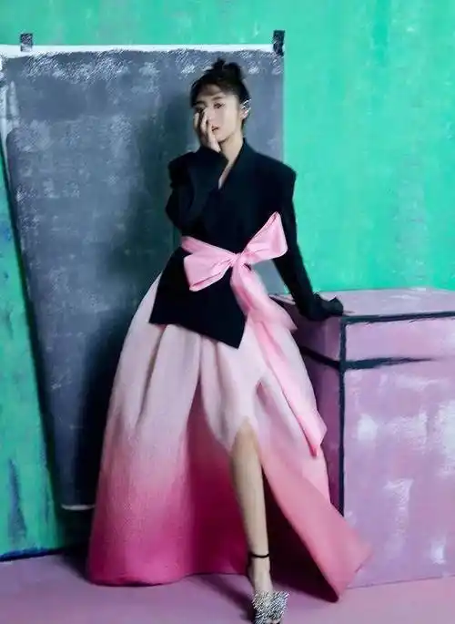 daartemisfrom无有乐园珍珠项链girlwearingpearls蝴蝶结高跟鞋redva