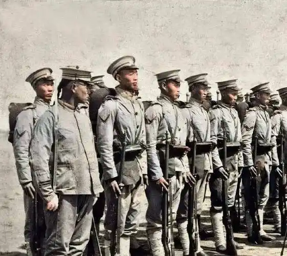 效法西方,晚清重金打造新军,新军:把大清给埋了_袁世凯_清廷_武备学堂