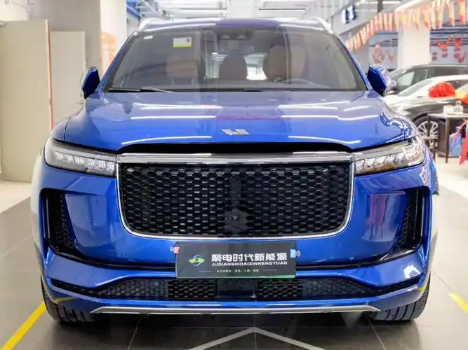 20年理想one蓝色7座精品车