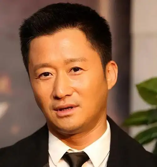 吴京的身世有多神秘祖上是多尔衮本姓乌扎那拉氏却少有人知