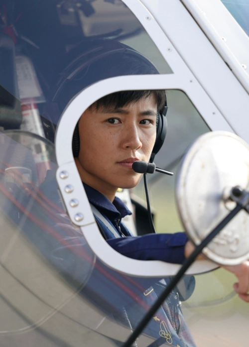 英姿飒爽的"最帅女机长"