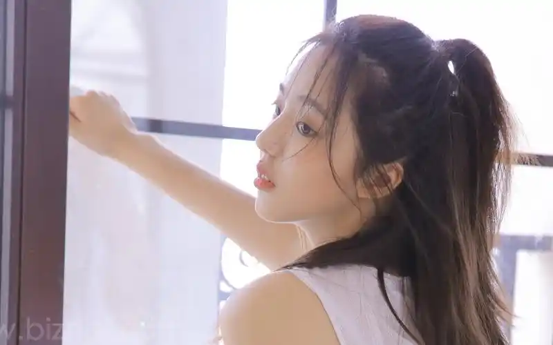 可爱灵动少女会动的可爱锁屏壁纸