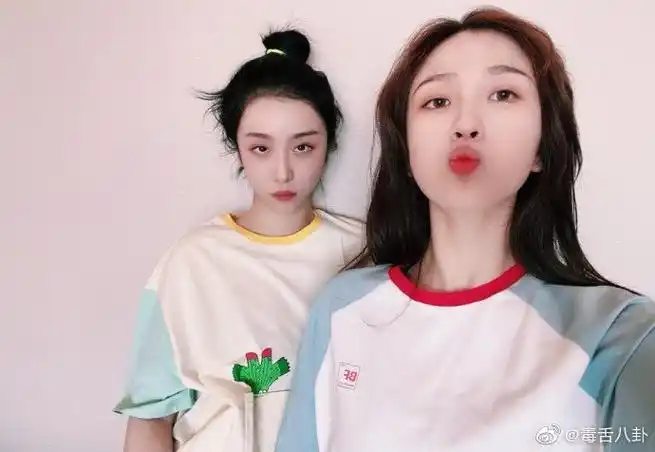 虞书欣为赵小棠庆生