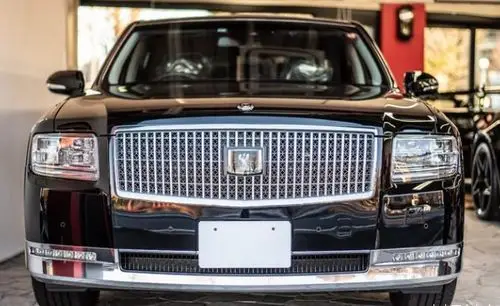 号称"日本劳斯莱斯"的丰田世纪,搭v8发动机,还有混动系统