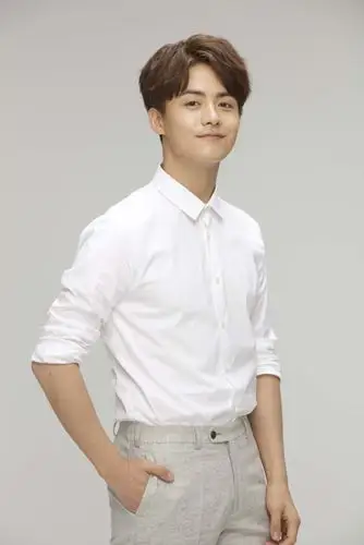 马天宇为爱献声 《凉生》片尾曲化作孤独少年