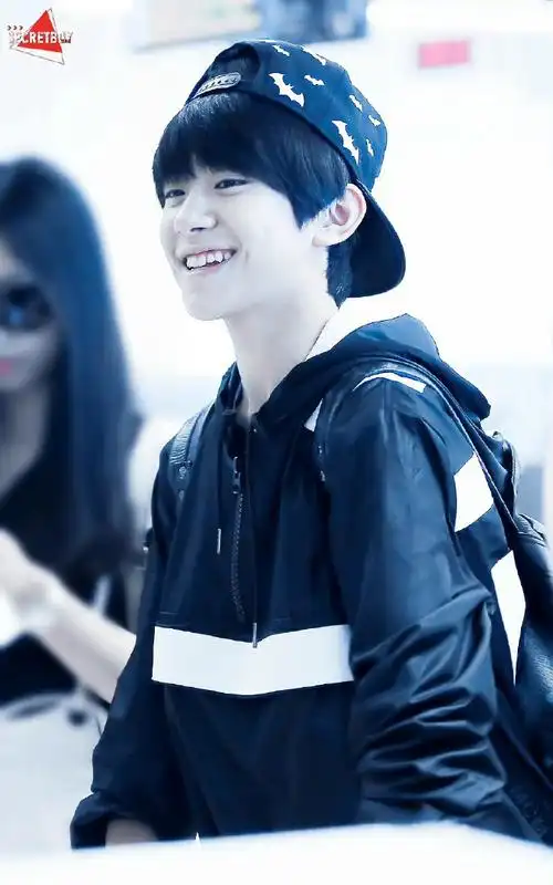 易烊千玺电影小小的我