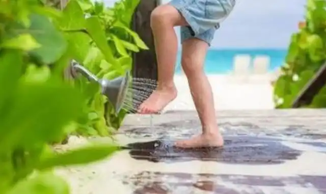 夏天熊孩子光脚跑要不要阻止他专家赤脚刺激脑神经发育