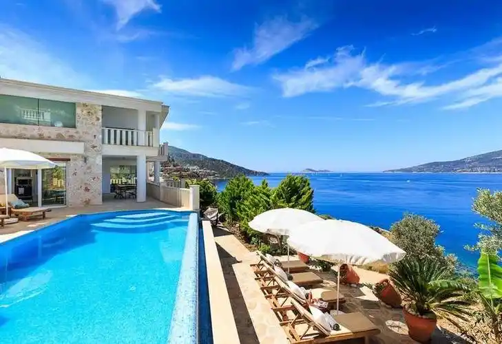 海边别墅酒店, 卡什