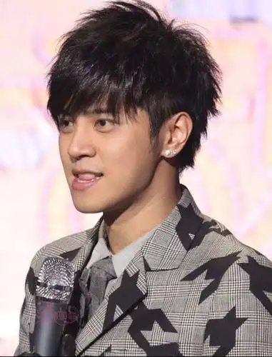 罗志祥和吴尊谁帅点?