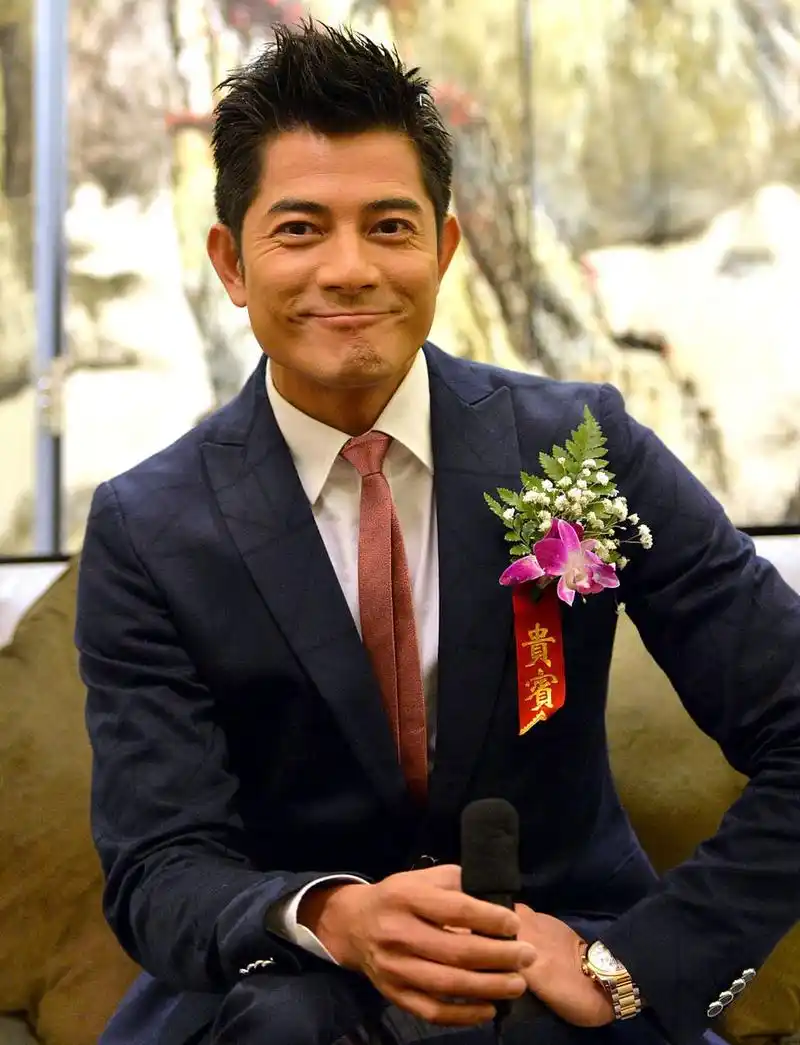 近日,郭富城接受采访,状态看起来有些憔悴,当记者问到好友蔡天凤