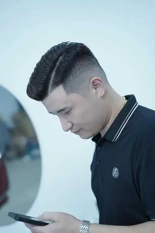 新时尚男发款式多多任你挑选想不帅都难