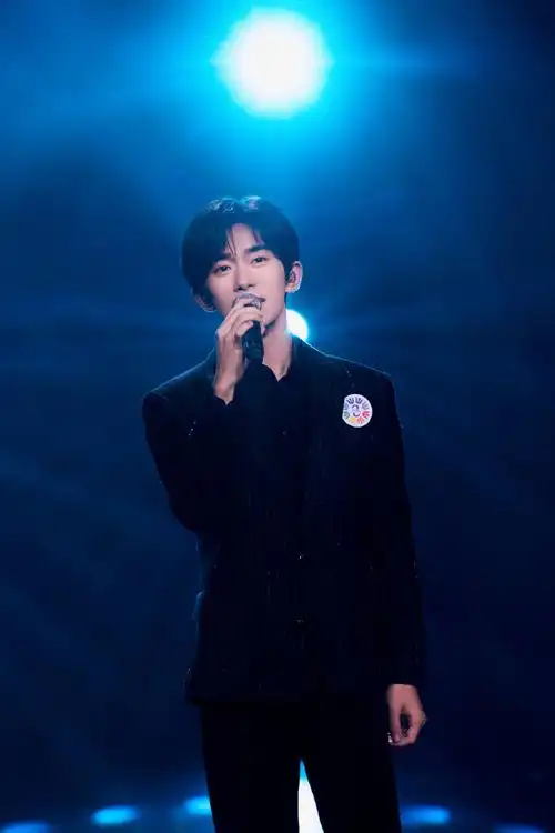 易烊千玺成为奥林匹克之友##四字 易烊千玺 yyqx 四字弟弟