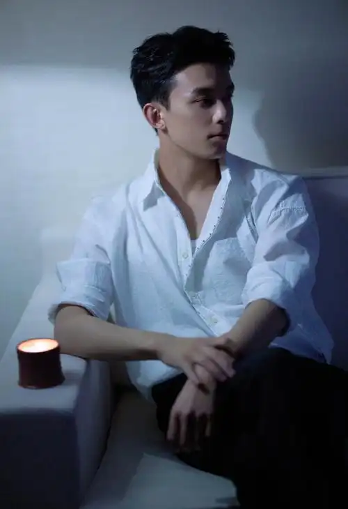 吴磊超话#吴磊#吴磊磊,生活是需要长远的清醒,要好好爱护自己努力的