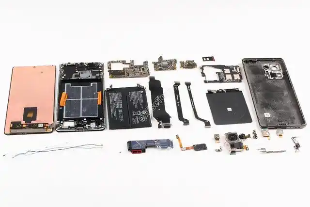 精细拆解之后发现小米mix4的内部零件很轻