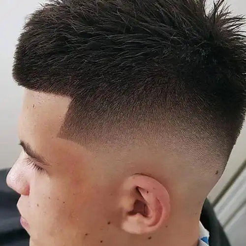 复古渐变铲青型男必备的发型