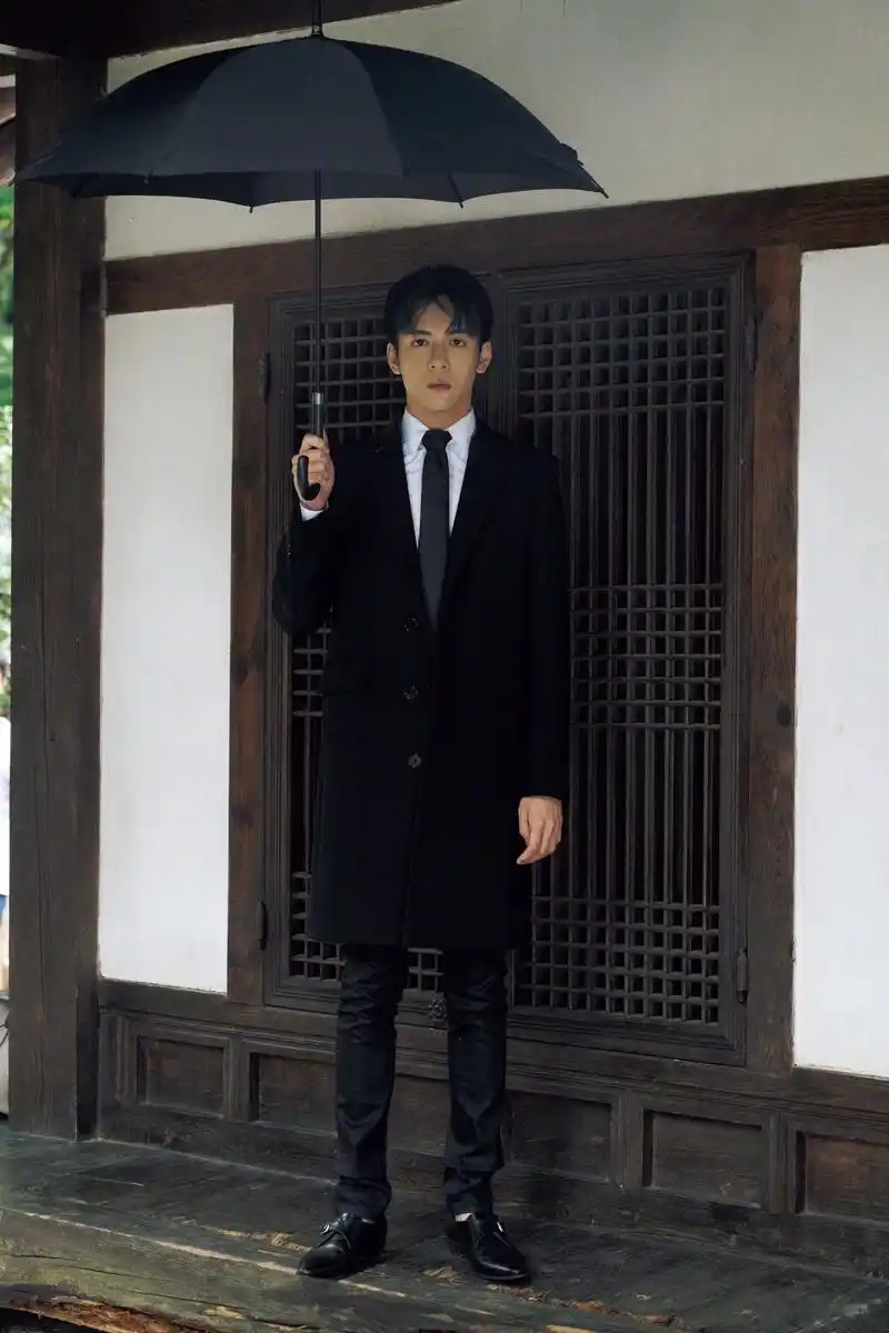 曾舜晞生日快乐 在追逐梦想的道路上步履不停,心怀热忱一路向前,新的