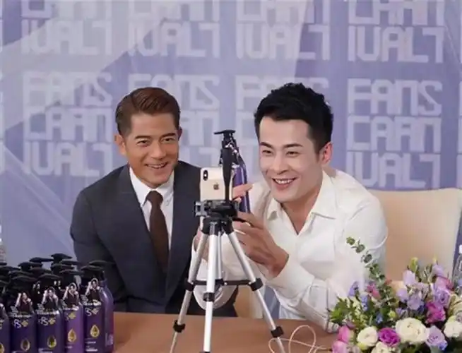 李易峰前女友李多海直播带货,被网友举证做假,中了手机不发货