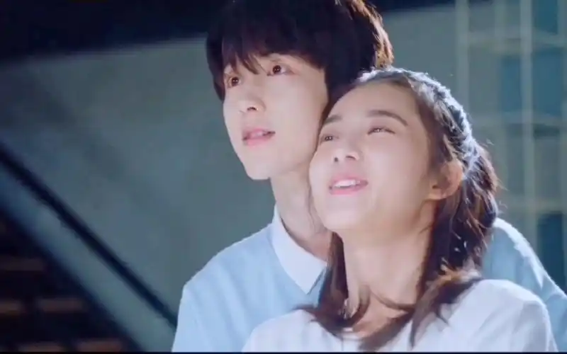 《谢谢让我遇见你》郭俊辰×万鹏-小甜剧