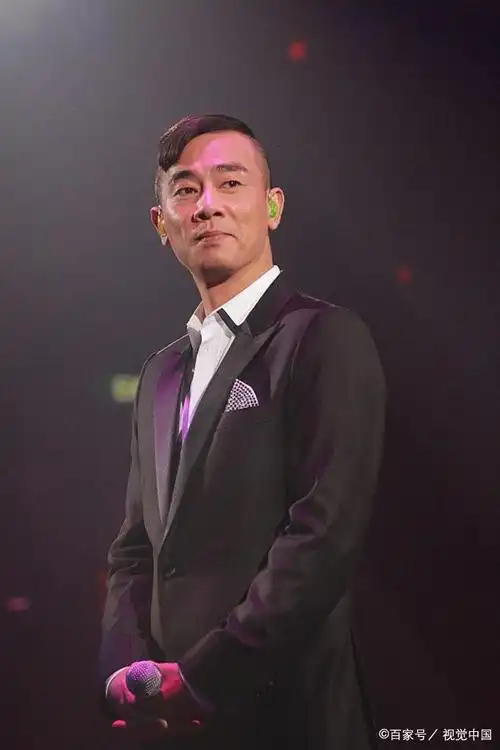 霸气的山鸡哥,善良的陈小春