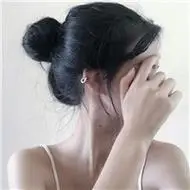 qq头像女生丸子头侧脸可爱的丸子头侧脸女生头像图片