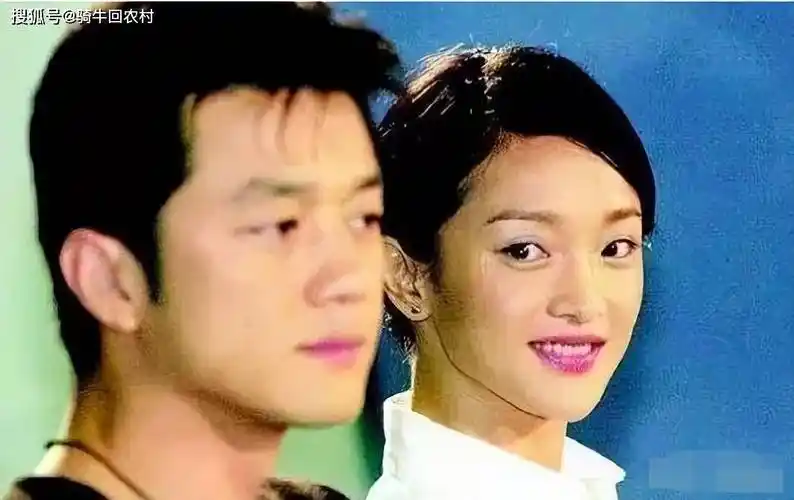 任女友无缝衔接,负债4千万娶90后模特,如今成人生赢家_柯蓝_翟颖_王菲