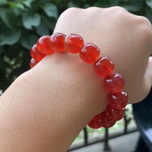 纯天然高冰红色玉髓老型玛瑙手串手链莹润起胶手链
