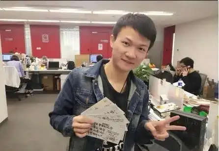 北京那一夜,彻底证实了周深的"乐坛实力":一首歌让众明星陶醉