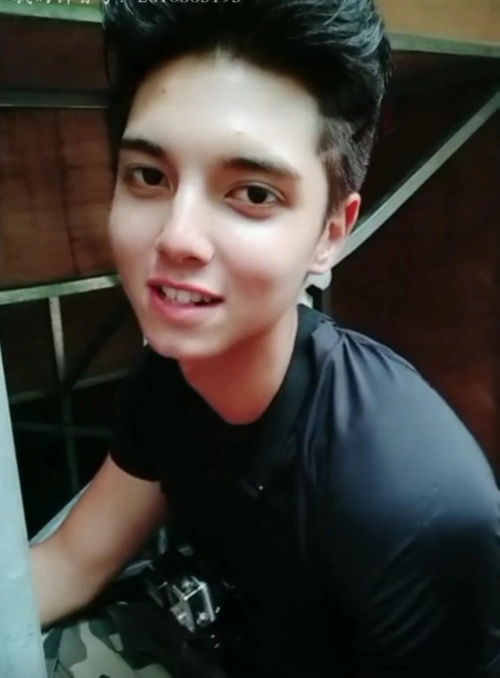 摇啊笑啊桥猛虎队队长韩悦