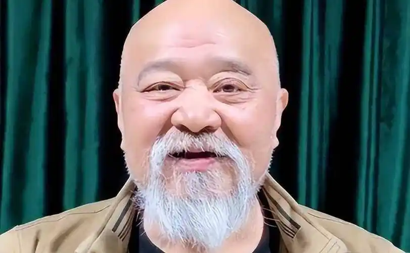 演员李琦不顾医生劝阻,每天2包烟,顿顿8两白酒,今身体状况如_生活