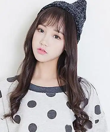 冬季流行的披肩烫发发型 发梢微卷显清新范儿