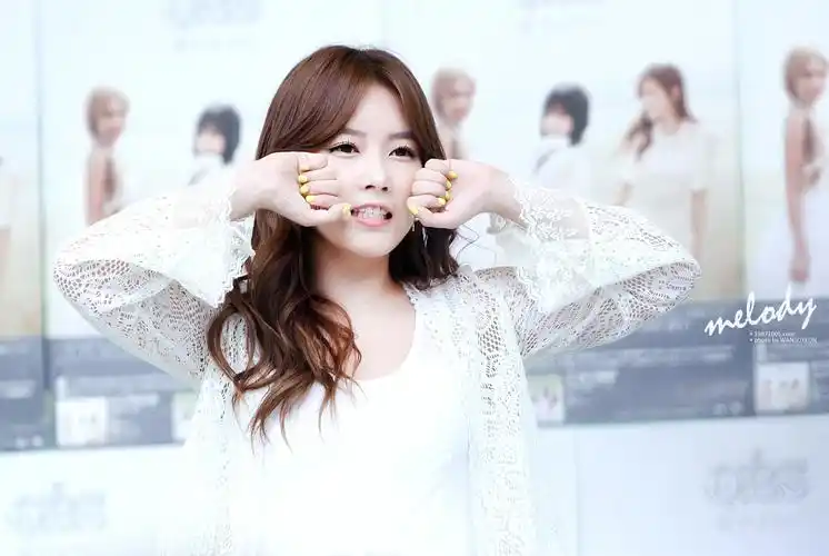 朴素妍呆萌可爱