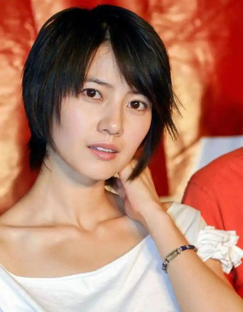 娱乐圈里,也只有高圆圆留短发才好看吧!