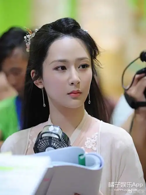 当年的小雪美出新高度,古装杨紫也是极美的
