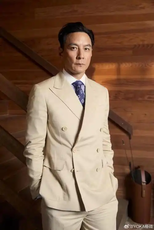 直击2025春夏时装周##纽约时装周#演员刘诗诗超话,演员吴彦祖超话