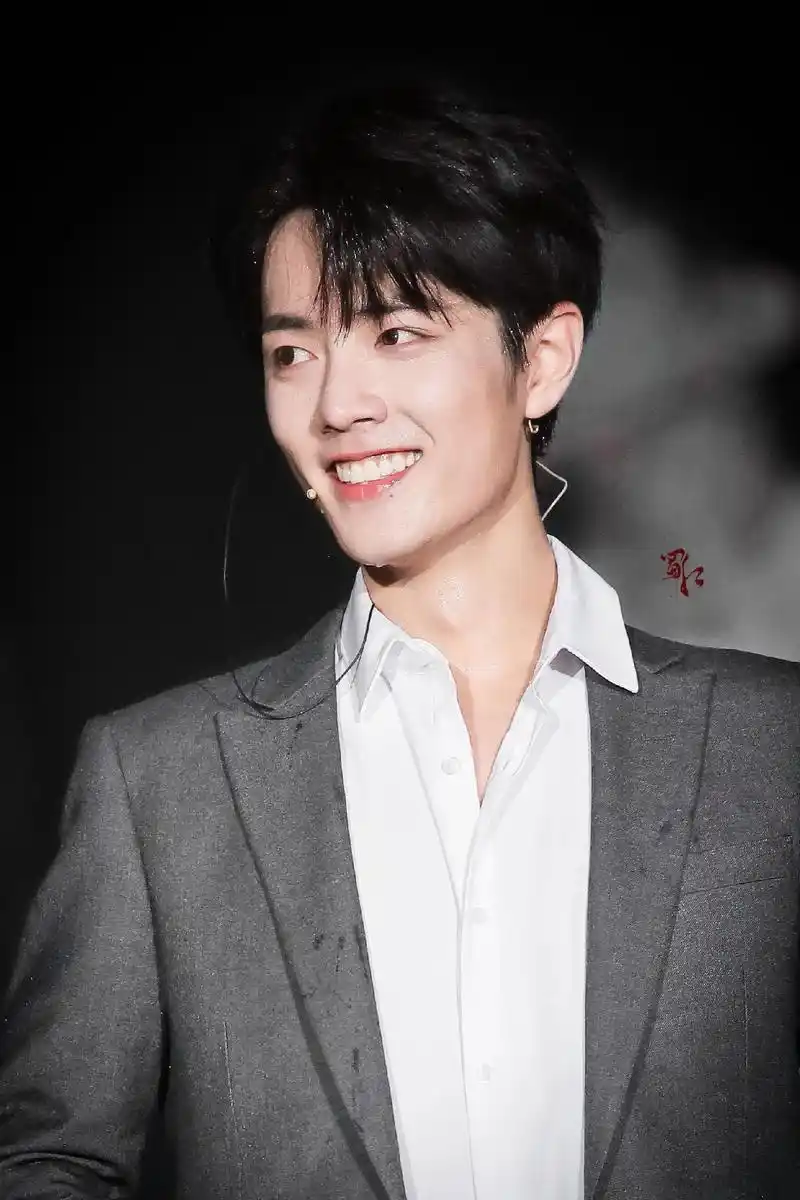 相册里珍藏的爱豆时期的肖战好好看啊,我们祖上 - 抖音