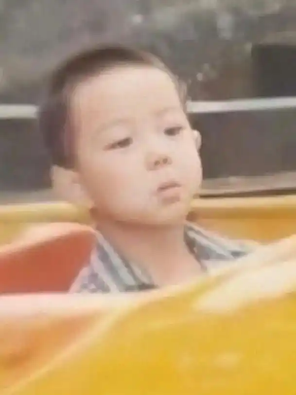 谁家的乖乖呀#肖战#小时候 #可爱 - 抖音