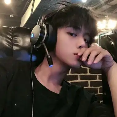 帅哥头像真人冷酷高清,男生头像图片