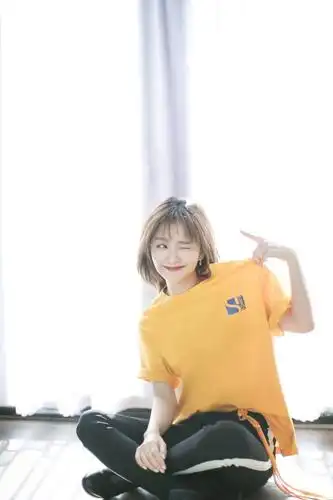 最好的我们谭松韵锁骨短发空气刘海29岁依旧满满少女感