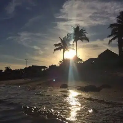 全民k歌 歌曲背景图 @red希希 侵删