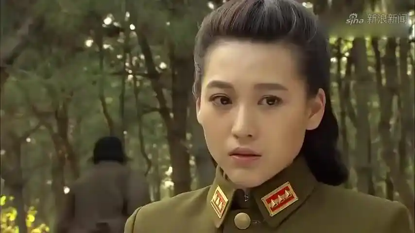 飞哥大英雄:特务头子跟梁飞单挑,梁飞直言不够格,一拳分胜负!