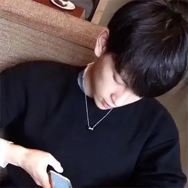 不露脸霸气侧漏的微信男头_男生头像_美头网