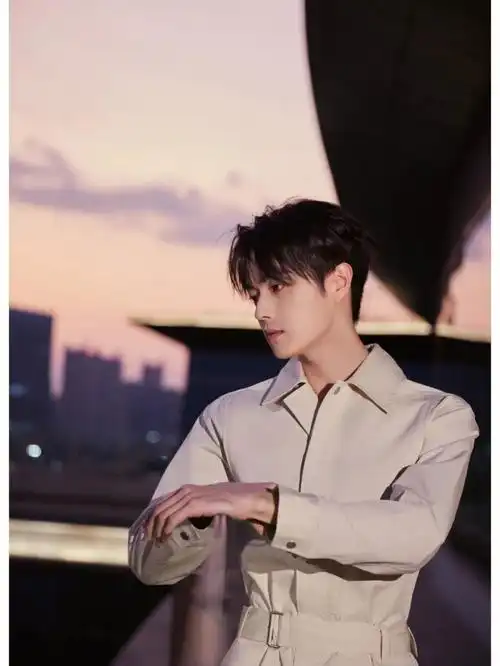 能赢过许凯的只有明天的许凯今晚许凯杀疯了,白色工装裤太杀我了他站