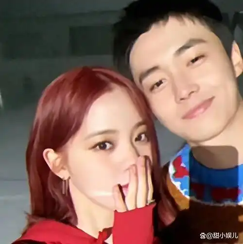 据他后来在直播间所述,此次恋情事件的男女主人公是欧阳娜娜和翟子路