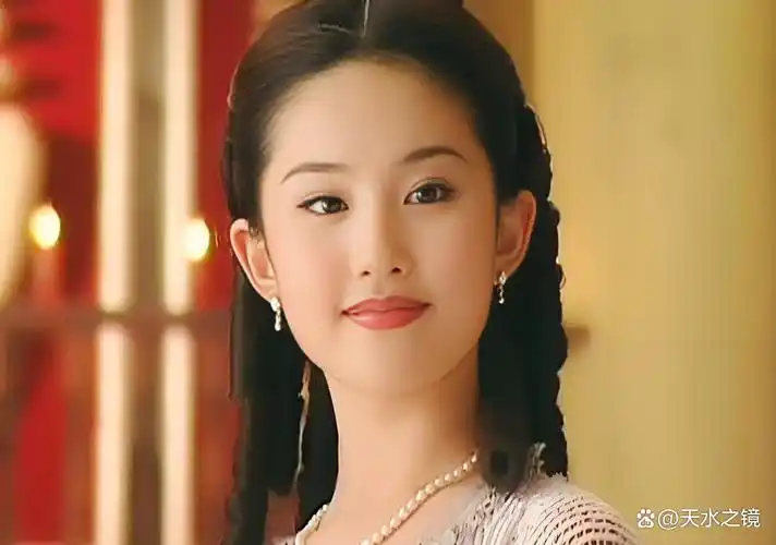 《金粉世家》:白秀珠的爱与痛,一场绚烂而悲伤的梦