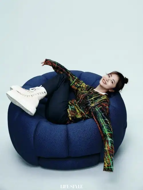 谭松韵静奢慵懒感大片##谭松韵的锁骨好绝