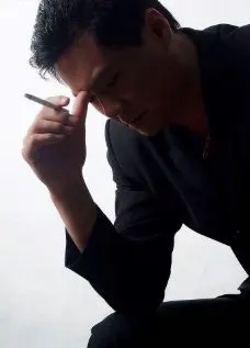 抽烟男人图片